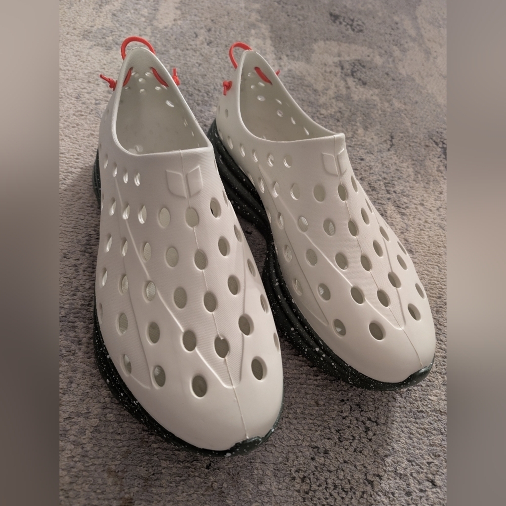 Kane Revive Perforated Slip-On Shoes, Men's 17, Cream/Green/Orange, NWOT
